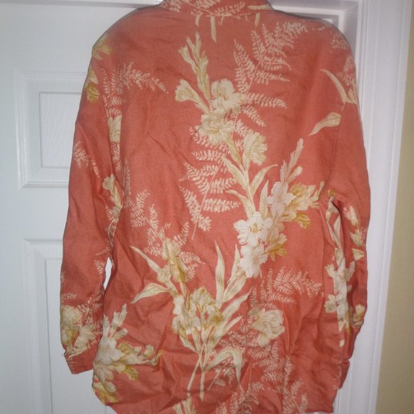 Women's Linen Button Up Long Sleeved Floral Shirt - Picture 4 of 4